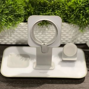 Mophie iPhone iPod and apple watch charger